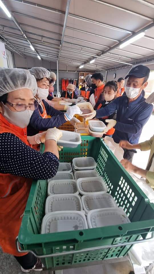 따뜻한밥차 무료급식봉사